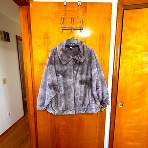 Gray zip-up fleece puff jacket